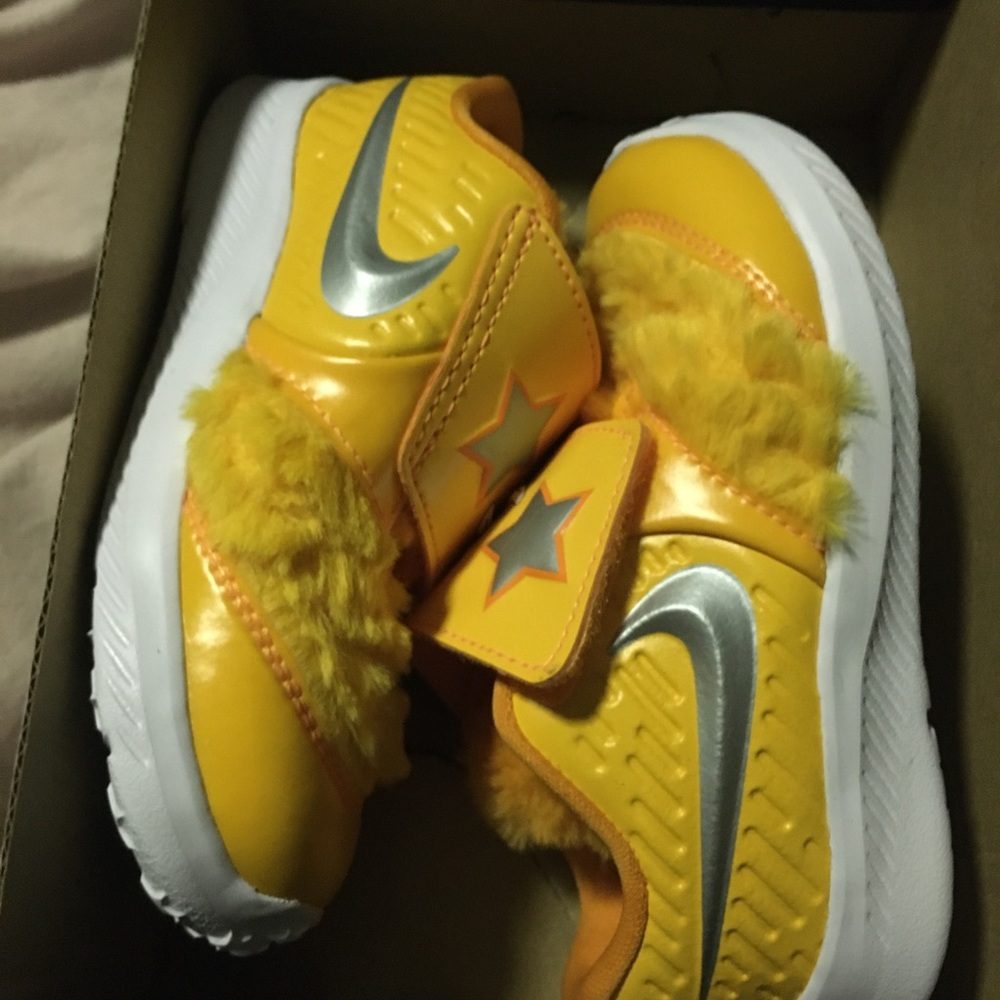 NIKE Star Runner 2 Toddler Fury Adorable NEW 8C